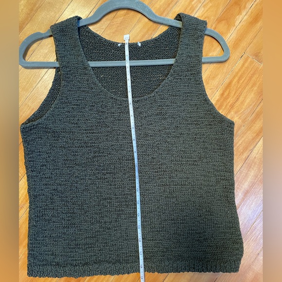 Sleeveless Knit Top - Picture 8 of 8